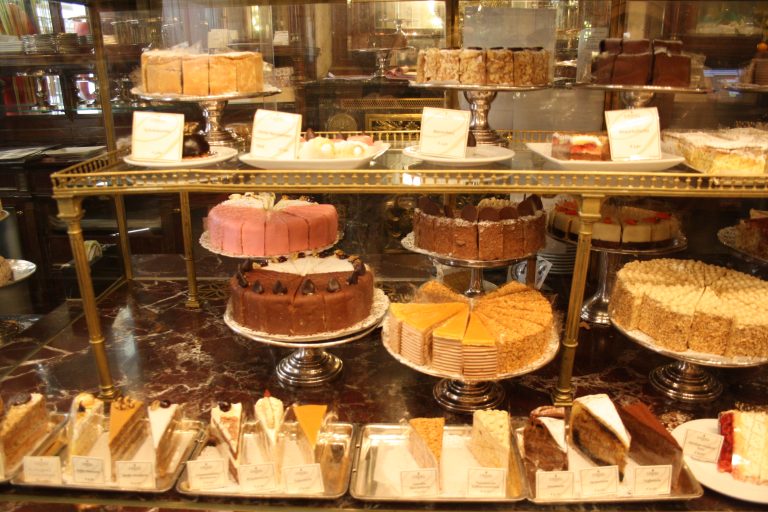 Hofzuckerbäckerei Demel.
