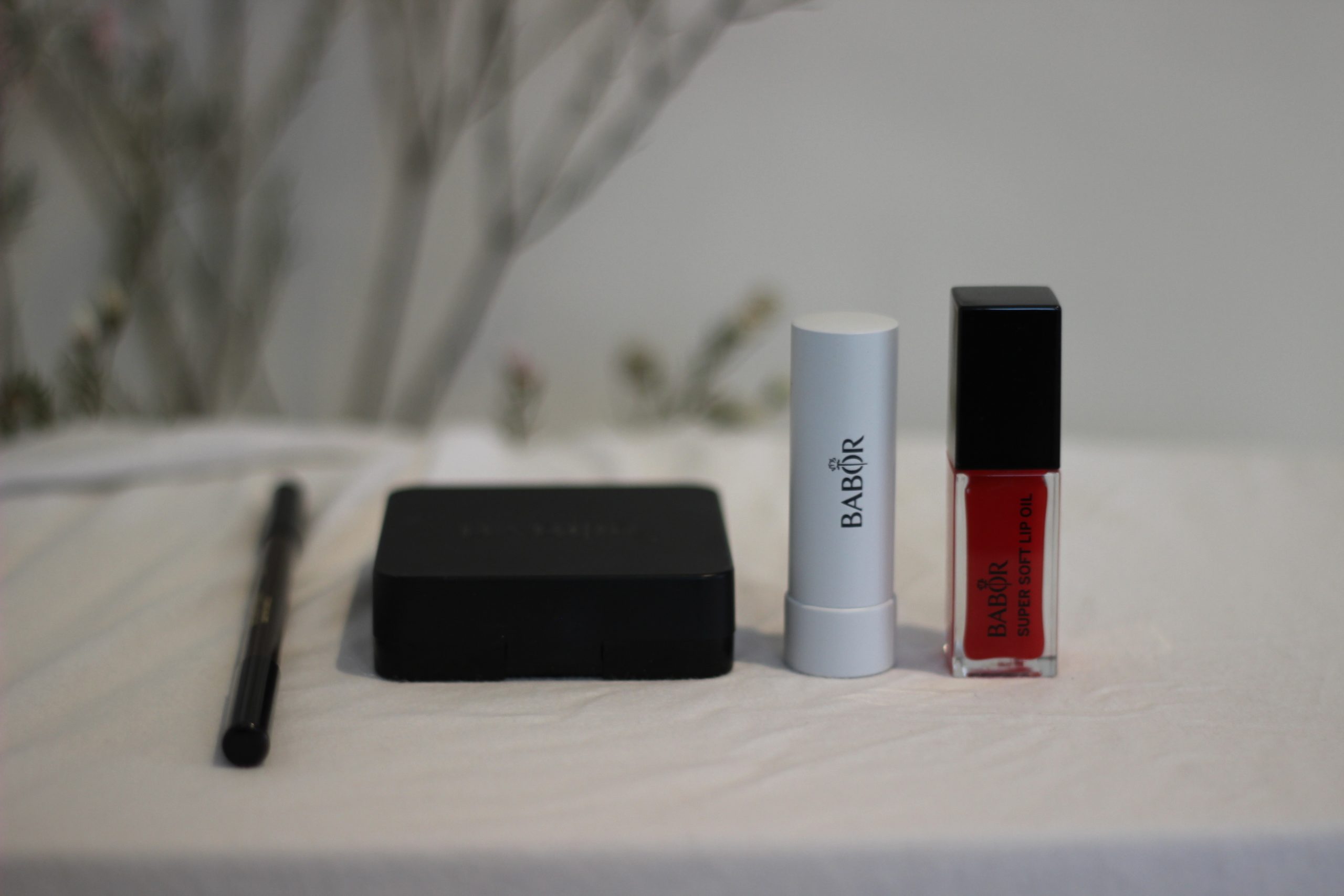 Get the Look: Sparkly & Festive NYE Make Up